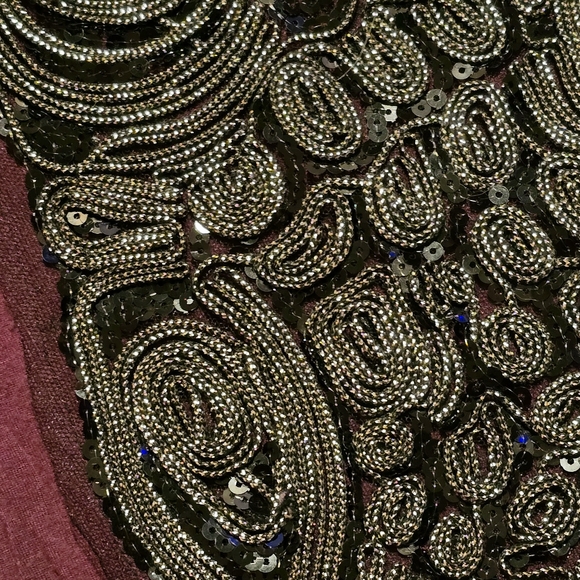 🟣Vanity Burgundy Black cOwl Chain Sequin Lace Embroidered Top Size Medium - Picture 5 of 12